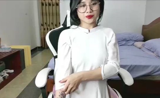 Poster of Tháng 11 đầy hứa hẹn với chiếc girl Việt cực cuốn